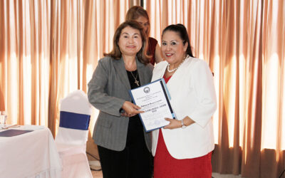 AMUS otorga título “Mujer Universitaria Sobresaliente de El Salvador” a nuestra Rectora