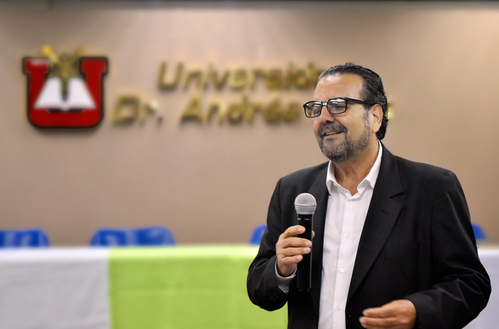 Conferencia de bienvenida de la facultad de ciencias humanísticas-UNAB
